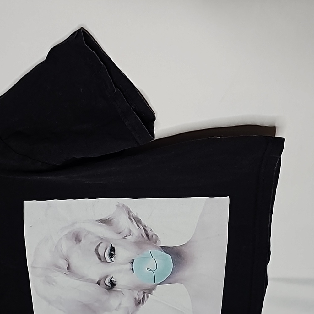 Egreis pin up Vintage short sleeve cropped black t-shirt top sz Medium - Picture 3 of 6
